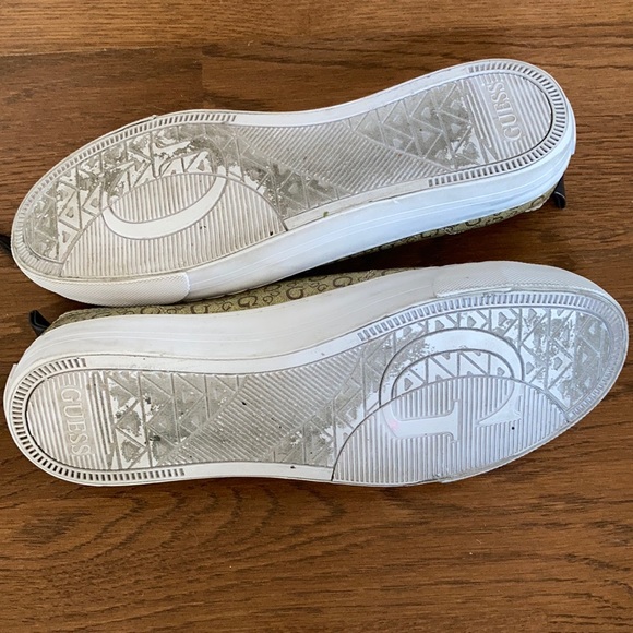 signature Gs sneakers Brown and tan G by GUESS size 9 - Picture 14 of 14